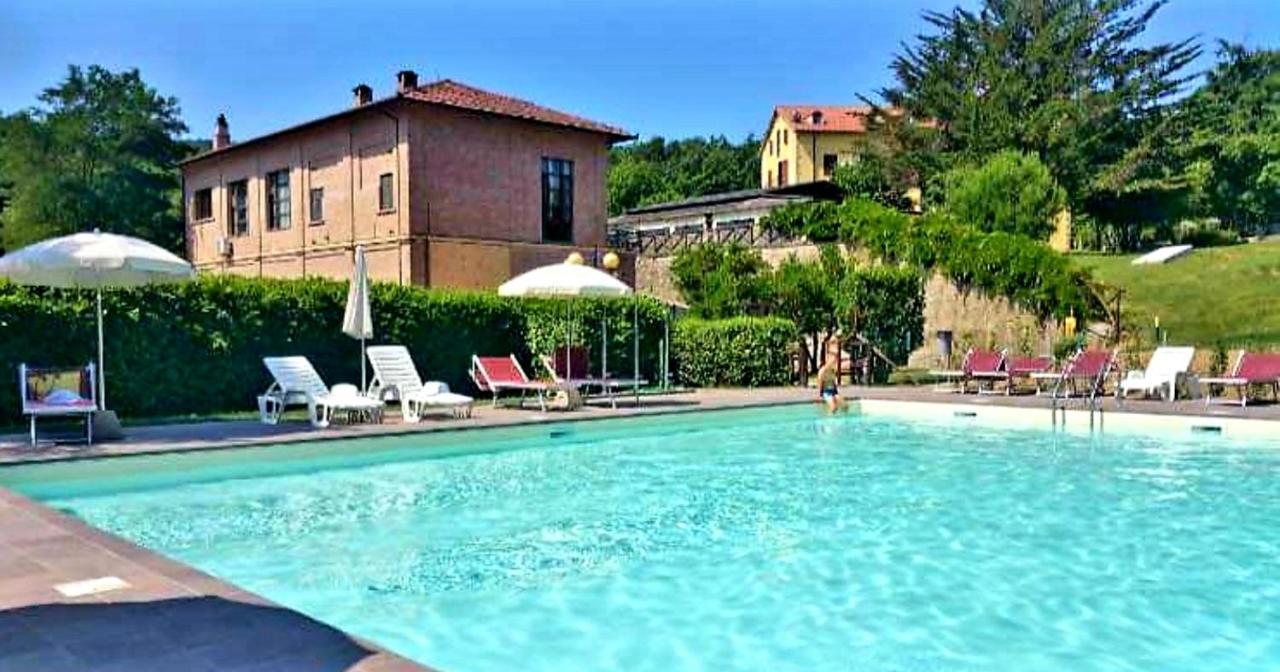 Hotel Residence Sant'Uberto Roccastrada Exterior photo