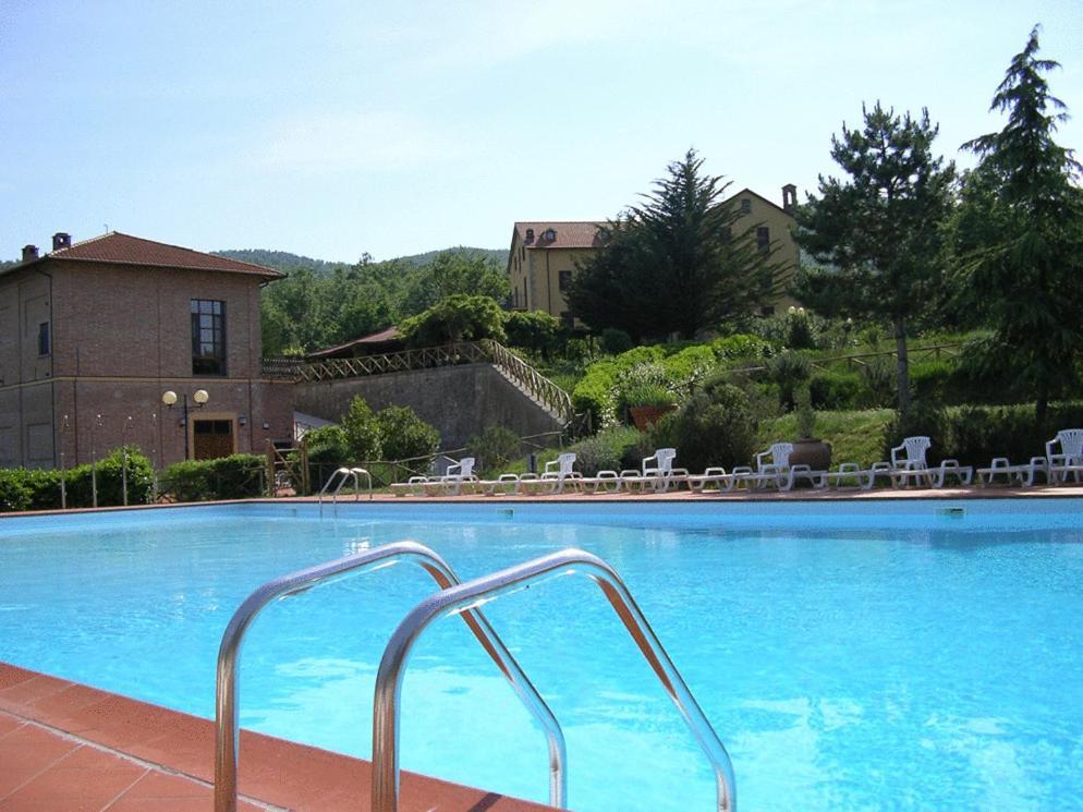 Hotel Residence Sant'Uberto Roccastrada Exterior photo